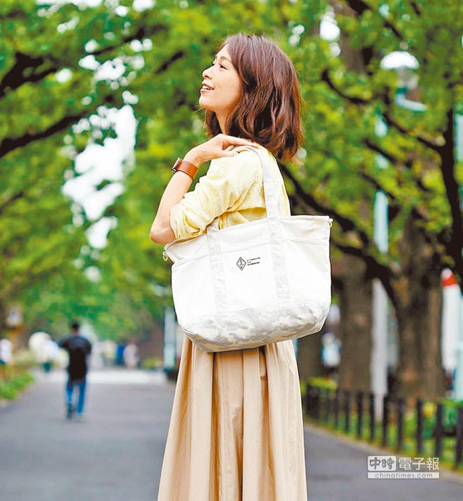  簡約實用 托特包大大吸引眼球，歡迎定制